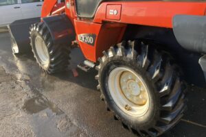 サムネイル: 平成18年　クボタR420D　0.4㎥　バケット幅158cm　盗難防止装置付き　使用時間1970HR