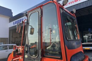 サムネイル: 平成18年　クボタR420D　0.4㎥　バケット幅158cm　盗難防止装置付き　使用時間1970HR