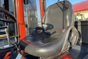 サムネイル: 平成18年　クボタR420D　0.4㎥　バケット幅158cm　盗難防止装置付き　使用時間1970HR