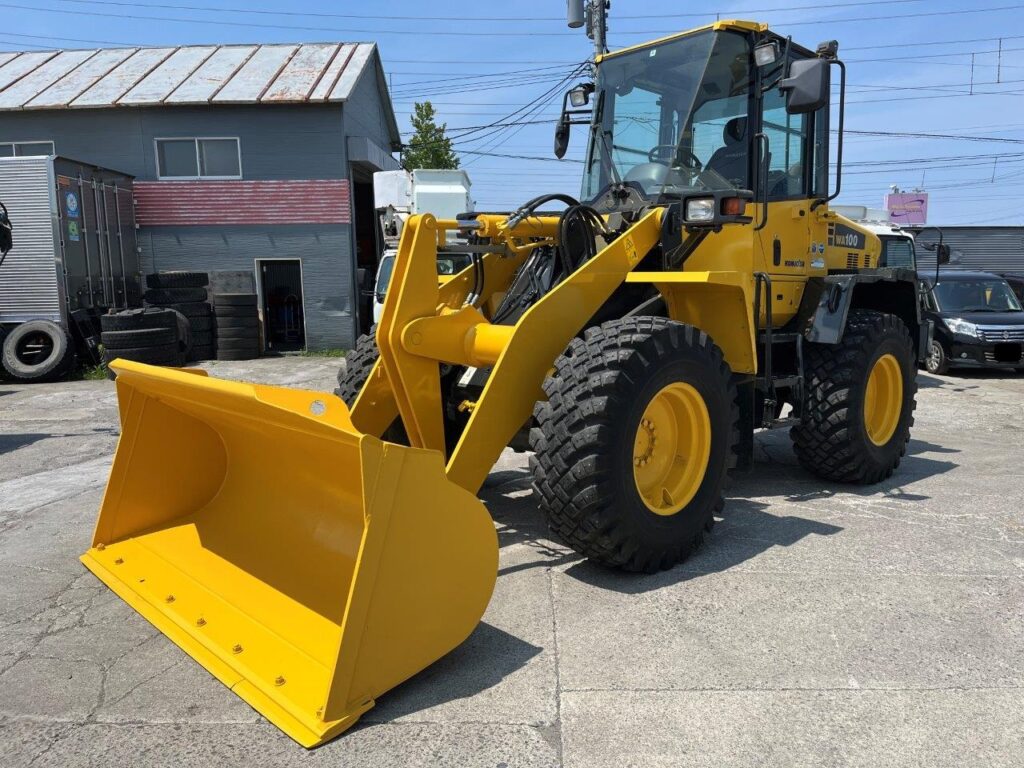 平成25年　コマツ　WA100-6　1.3立米　スノースパイクタイヤ★全塗装済！★（車検令和9年4月）
