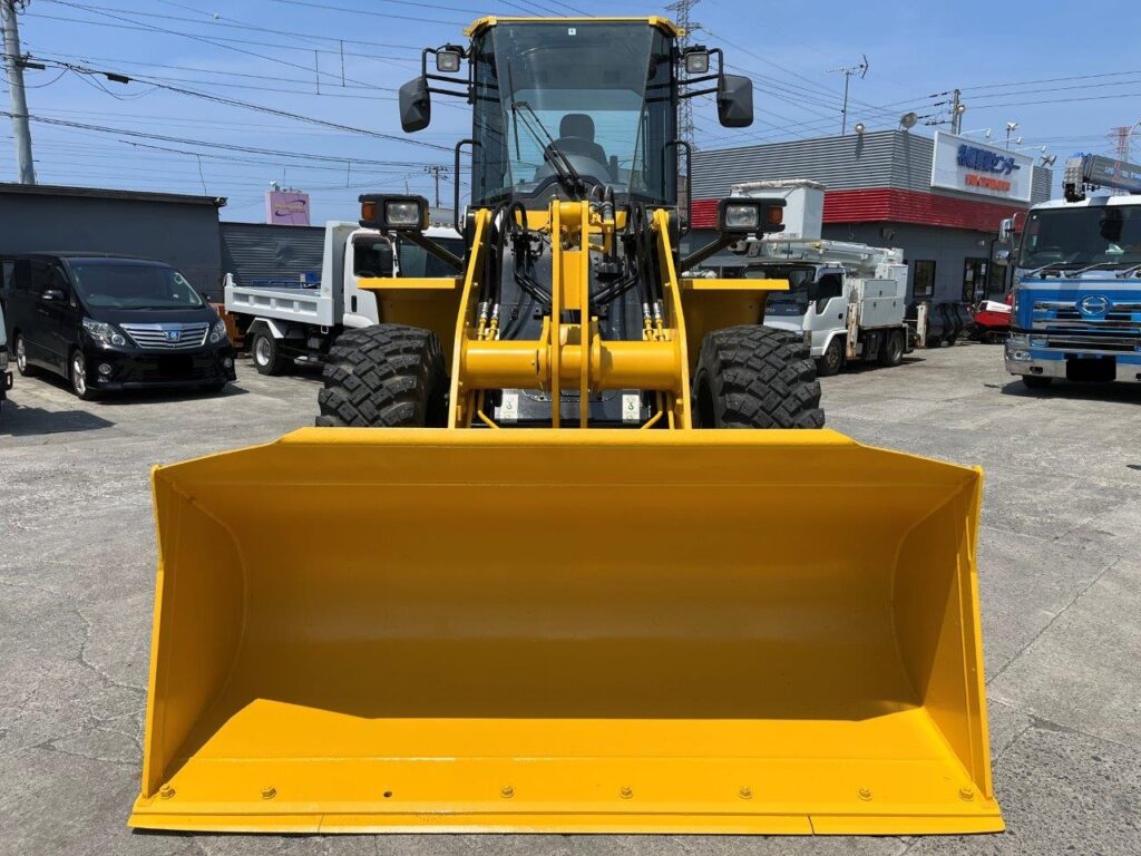 平成25年　コマツ　WA100-6　1.3立米　スノースパイクタイヤ★全塗装済！★（車検令和9年4月）