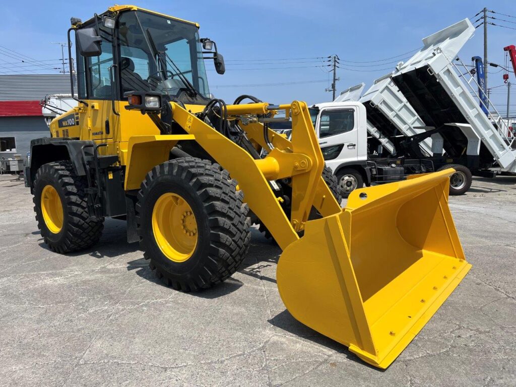 平成25年　コマツ　WA100-6　1.3立米　スノースパイクタイヤ★全塗装済！★（車検令和9年4月）
