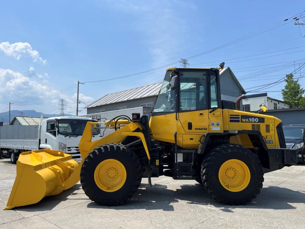 平成25年　コマツ　WA100-6　1.3立米　スノースパイクタイヤ★全塗装済！★（車検令和9年4月）