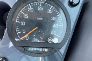 サムネイル: 平成25年　コマツ　WA100-6　1.3立米　スノースパイクタイヤ★全塗装済！★（車検令和9年4月）