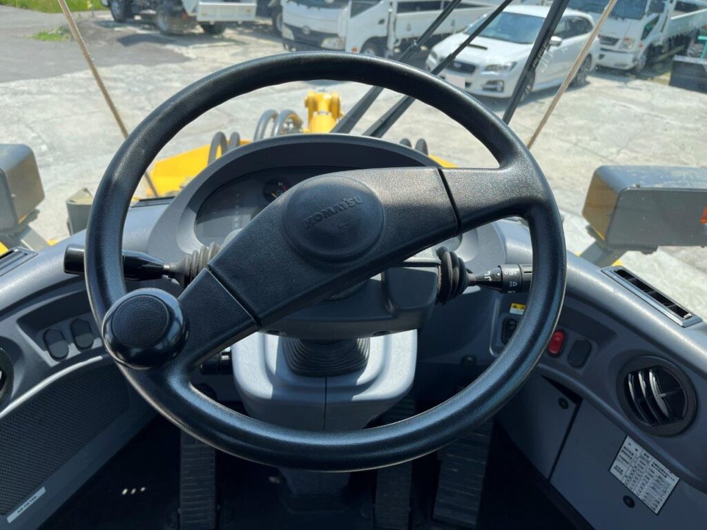 平成25年　コマツ　WA100-6　1.3立米　スノースパイクタイヤ★全塗装済！★（車検令和9年4月）
