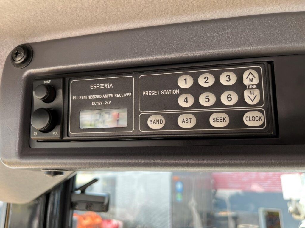 平成25年　コマツ　WA100-6　1.3立米　スノースパイクタイヤ★全塗装済！★（車検令和9年4月）