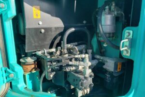サムネイル: 平成30年　コベルコ　SKU80UR-6E　0.28立米　オフセットブーム・クレーン仕様・後方超小旋廻
