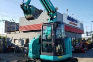 平成30年　コベルコ　SKU80UR-6E　0.28立米　オフセットブーム・クレーン仕様・後方超小旋廻