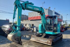 サムネイル: 平成30年　コベルコ　SKU80UR-6E　0.28立米　オフセットブーム・クレーン仕様・後方超小旋廻