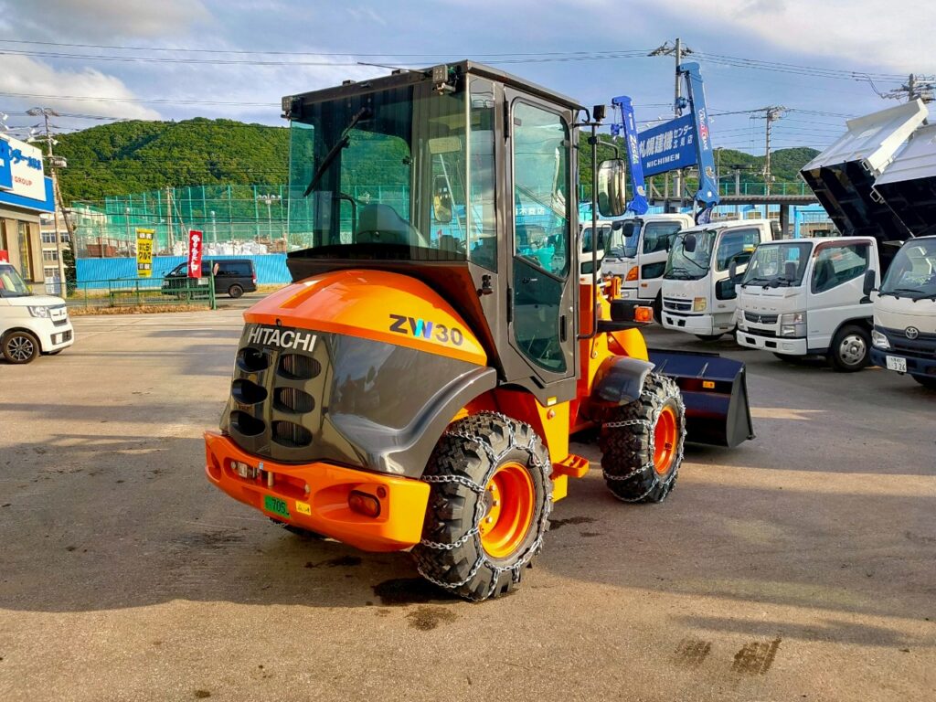 令和6年　日立ホイールローダ　ZW30-5B