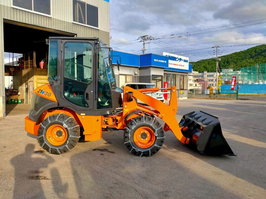 令和6年　日立ホイールローダ　ZW30-5B