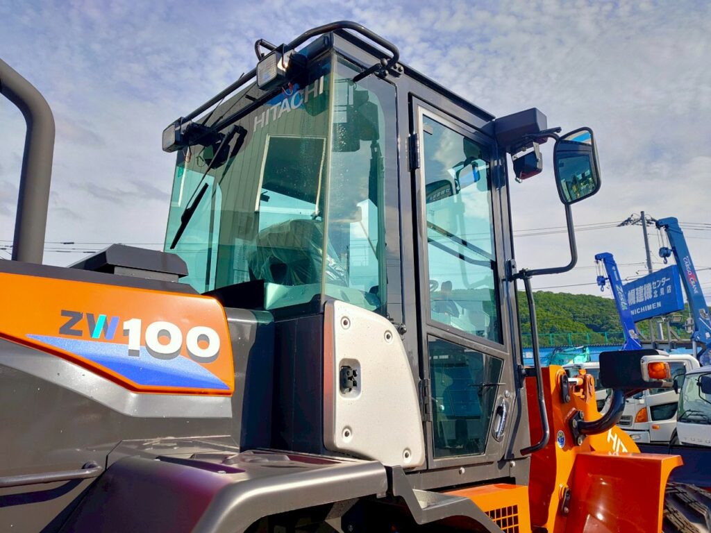令和６年　日立ホイールローダ　ZW100-6　