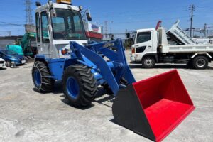 サムネイル: 平成11年　日立　LX40-3　0.6立米　リヤタイヤチェーン付