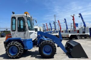 サムネイル: 平成11年　日立　LX40-3　0.6立米　リヤタイヤチェーン付