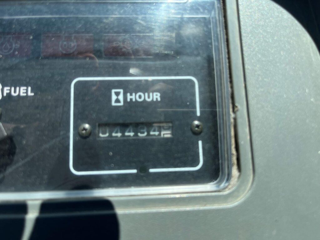 平成11年　日立　LX40-3　0.6立米　リヤタイヤチェーン付