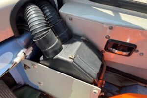 サムネイル: 平成11年　日立　LX40-3　0.6立米　リヤタイヤチェーン付
