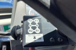 サムネイル: 平成11年　日立　LX40-3　0.6立米　リヤタイヤチェーン付