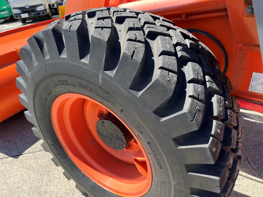 平成26年　日立　ZW90　1.1立米　スノースパイクタイヤ装着車（車検令和8年10月）