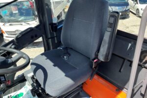 サムネイル: 平成26年　日立　ZW90　1.1立米　スノースパイクタイヤ装着車（車検令和8年10月）