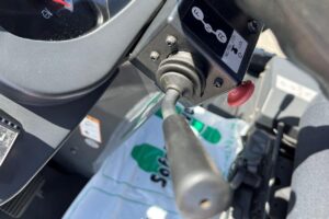 サムネイル: 平成26年　日立　ZW90　1.1立米　スノースパイクタイヤ装着車（車検令和8年10月）