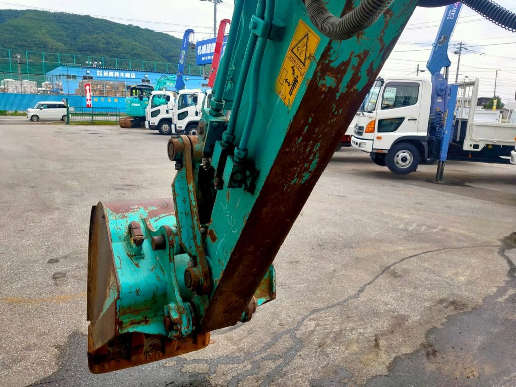 平成年18年　コベルコ　油圧ショベル　SK70SR-1ES