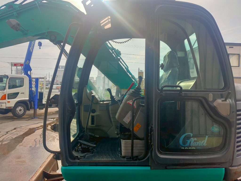平成年18年　コベルコ　油圧ショベル　SK70SR-1ES