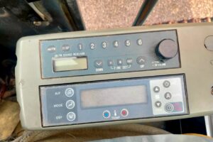 サムネイル: 平成年18年　コベルコ　油圧ショベル　SK70SR-1ES