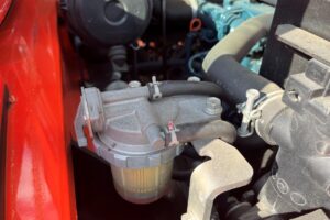 サムネイル: 令和1年　クボタ　R430M　0.4立米　盗難防止装置装着機・チェーン付・使用時間629時間！