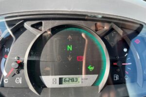 サムネイル: 令和1年　クボタ　R430M　0.4立米　盗難防止装置装着機・チェーン付・使用時間629時間！