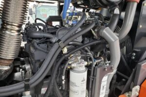 サムネイル: 令和６年　日立　ZW100-6　スノースパイクタイヤ・エアコン付　1.3立米（車検令和8年12月）