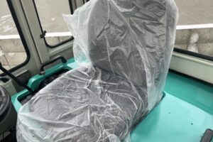 サムネイル: 平成8年　コマツWA30-5E　0.4㎥　バケット幅168cm　使用時間2502HR