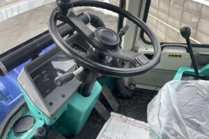 サムネイル: 平成8年　コマツWA30-5E　0.4㎥　バケット幅168cm　使用時間2502HR