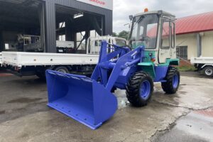 平成8年　コマツWA30-5E　0.4㎥　バケット幅168cm　使用時間2502HR