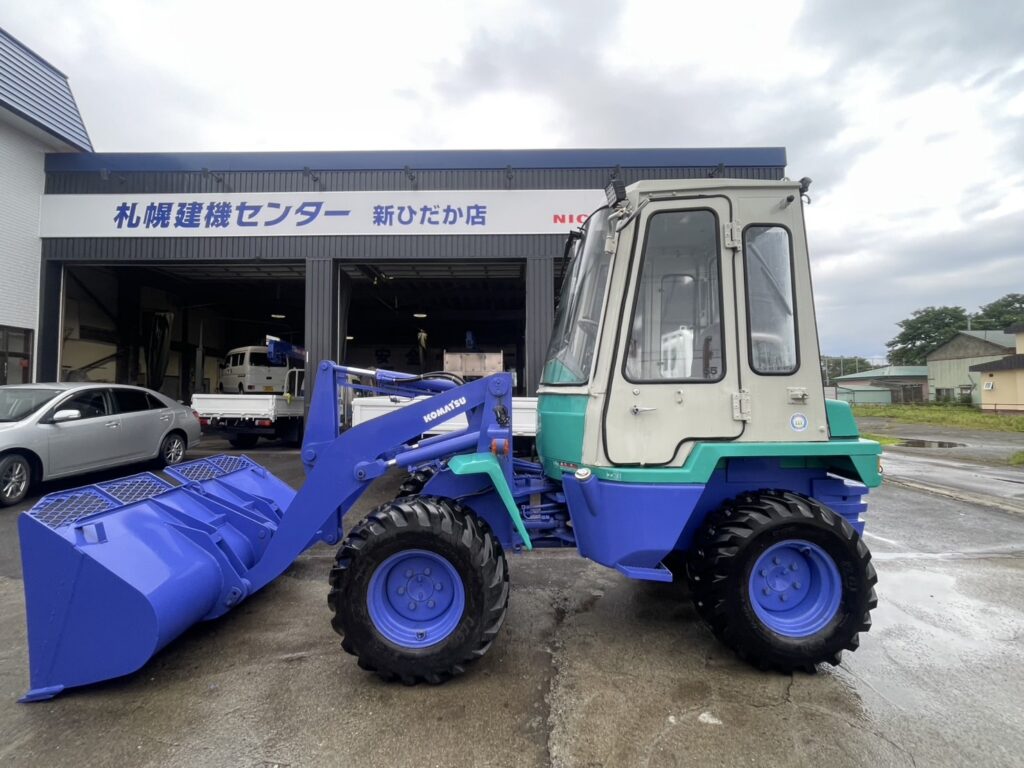 平成8年　コマツWA30-5E　0.4㎥　バケット幅168cm　使用時間2502HR