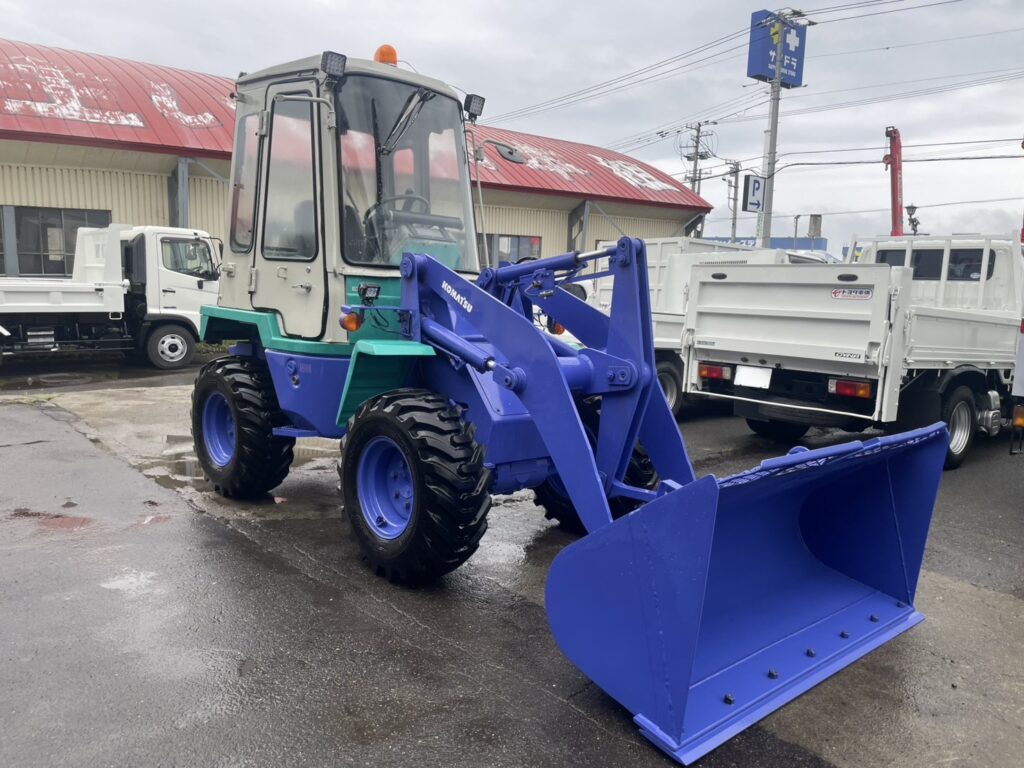 平成8年　コマツWA30-5E　0.4㎥　バケット幅168cm　使用時間2502HR