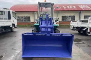 サムネイル: 平成8年　コマツWA30-5E　0.4㎥　バケット幅168cm　使用時間2502HR