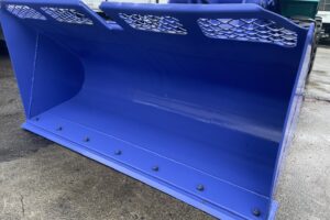 サムネイル: 平成8年　コマツWA30-5E　0.4㎥　バケット幅168cm　使用時間2502HR