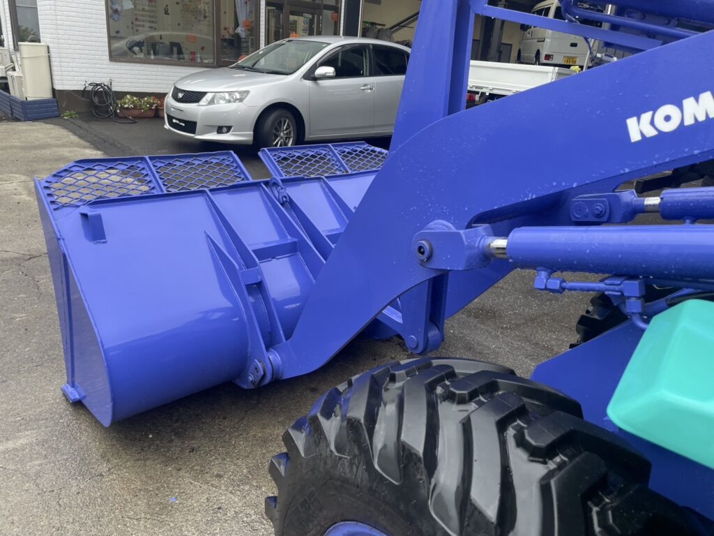 平成8年　コマツWA30-5E　0.4㎥　バケット幅168cm　使用時間2502HR
