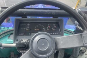 サムネイル: 平成8年　コマツWA30-5E　0.4㎥　バケット幅168cm　使用時間2502HR