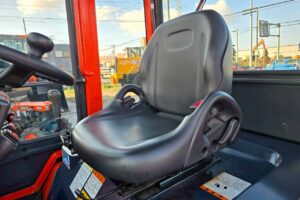サムネイル: 平成25年　クボタ R430Z　バケット幅158cm　0.4立米　使用時間1071時間