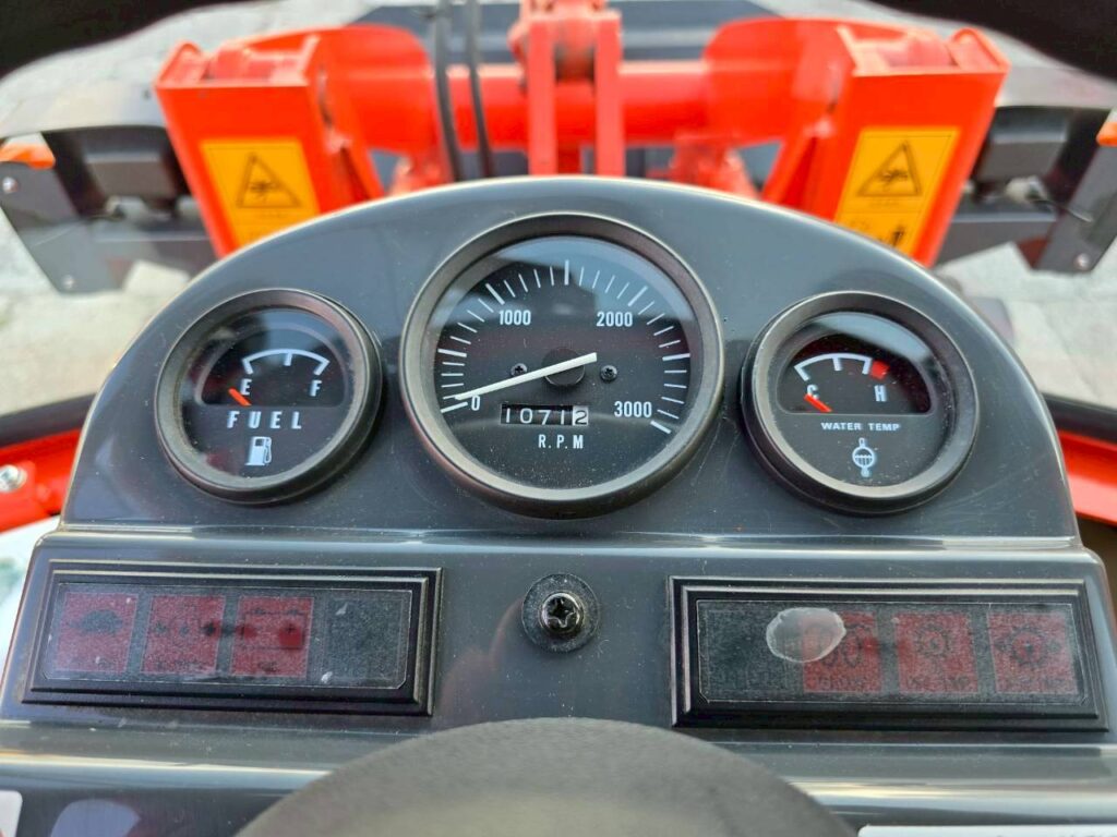 平成25年　クボタ R430Z　バケット幅158cm　0.4立米　使用時間1071時間