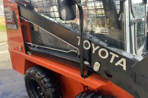 サムネイル: 平成26年　トヨタジョブサン 4SDKL3　0.2㎥　バケット幅123cm
