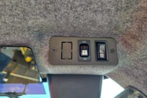 サムネイル: ２００１年式　コマツ WA80-3　0.9立米　スノウプラウ・バケット付（車検令和7年11月）