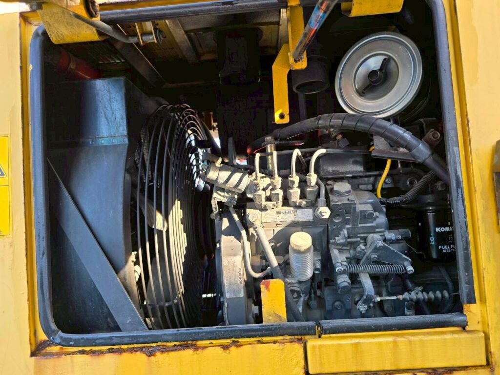 ２００１年式　コマツ WA80-3　0.9立米　スノウプラウ・バケット付（車検令和7年11月）