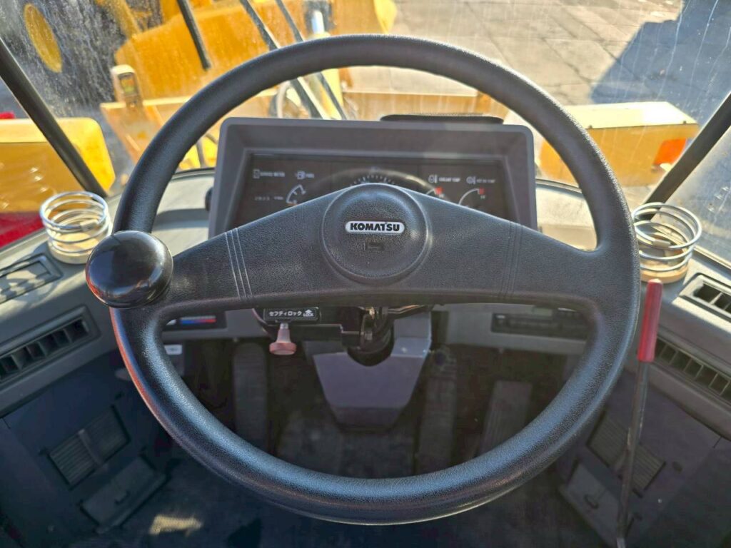 ２００１年式　コマツ WA80-3　0.9立米　スノウプラウ・バケット付（車検令和7年11月）