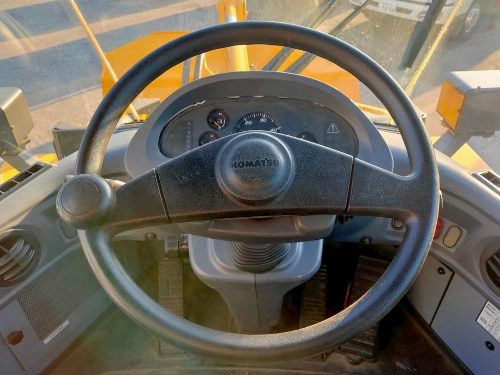 平成24年　コマツ　ホイールローダー　WA100-6