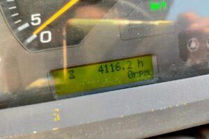 サムネイル: 平成24年　コマツ　ホイールローダー　WA100-6