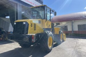 サムネイル: 平成22年　コマツ　WA100-6　1.3㎥　バケット幅233cm　車検2年付