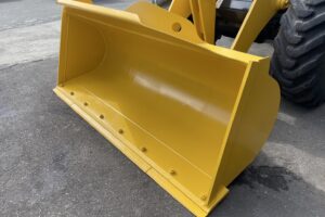 サムネイル: 平成22年　コマツ　WA100-6　1.3㎥　バケット幅233cm　車検2年付