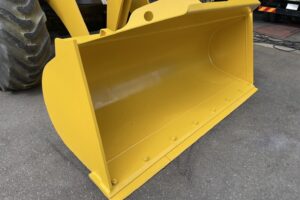 サムネイル: 平成22年　コマツ　WA100-6　1.3㎥　バケット幅233cm　車検2年付